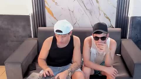 Aroon   online show from April 13, 9:57 am