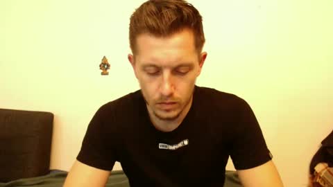 arromwilliam90 online show from January 26, 1:04 pm