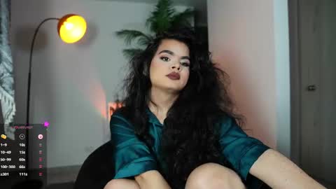 Chloe  online show from June 14, 1:49 am