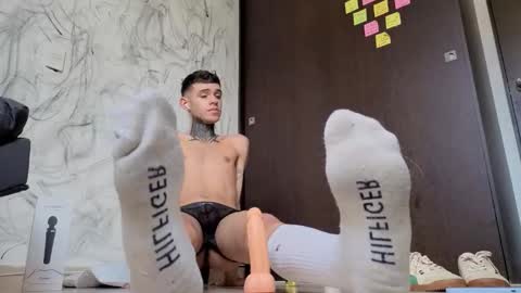   online show from February 19, 2:05 pm