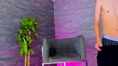 arthurcox_ online show from September 13, 12:02 am