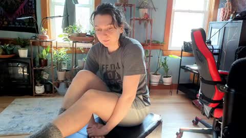 Artie Paints online show from January 2, 5:50 pm