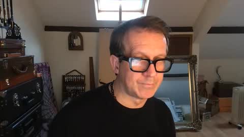 artisterotic online show from November 27, 1:30 pm