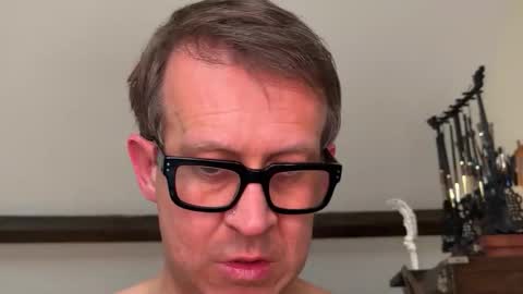 artisterotic online show from March 31, 2:39 pm