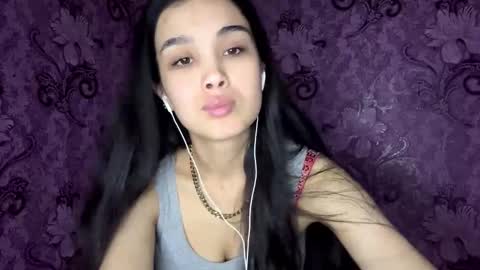 Amina online show from February 14, 6:43 pm