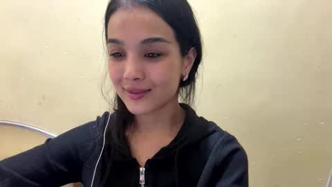 Amina online show from February 19, 6:40 pm