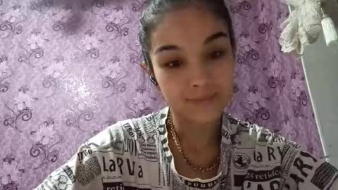 Amina online show from December 21, 6:58 pm