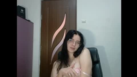 Arya online show from February 24, 3:37 pm