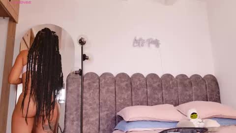 aryascollins online show from February 17, 1:59 am