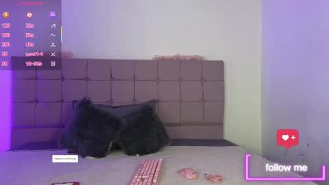 arycooper_ online show from February 12, 12:09 pm