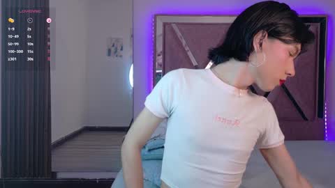 Ash Femboy online show from November 15, 8:43 pm