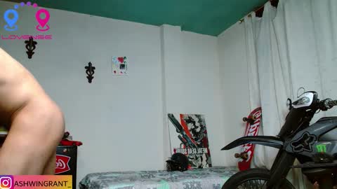 ash_wingrant online show from March 12, 11:14 am