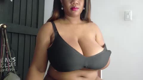 ashanty_1012 online show from October 9, 5:51 pm