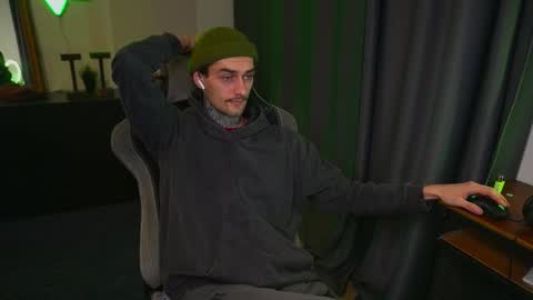 Jerk Machine online show from October 8, 1:17 pm