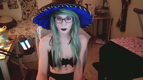 Snapshot of ashethegengar chatting on October 16, 6:29 pm Ashley Scarlett online show from October 16, 6:29 pm