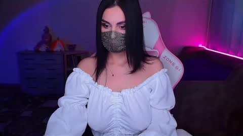 Snapshot of ashley__cooper__ chatting on February 7, 3:34 am Yasmina online show from February 7, 3:34 am