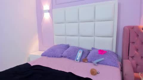 ashley_petit online show from December 20, 2:13 pm