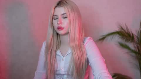 AshleyNiko online show from October 18, 4:11 pm