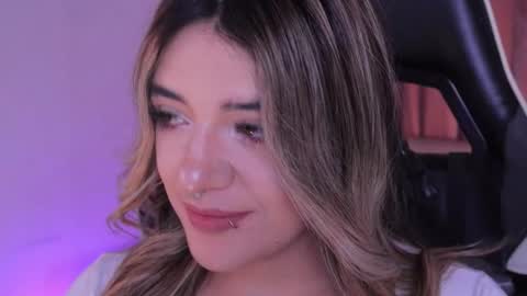 Ashley Lauren online show from November 20, 4:11 am