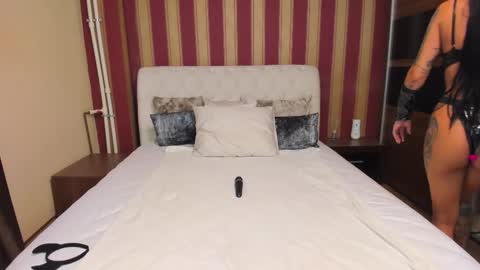 Ashley online show from September 20, 9:07 pm