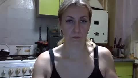 Snapshot of ashleyxhoney chatting on October 18, 9:52 pm AshleyXHoney online show from October 18, 9:52 pm