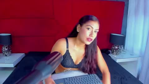 Snapshot of ashlye_collins chatting on October 7, 12:23 pm ashlye_collins online show from October 7, 12:23 pm
