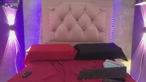 ashlyfox99 online show from June 9, 6:51 pm