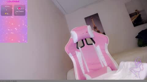 ASHLYNN online show from March 12, 2:30 am