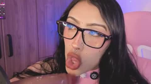 Ash  online show from July 1, 10:18 pm