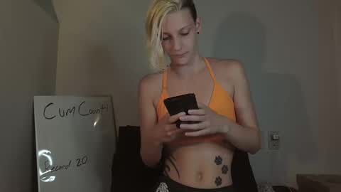 Snapshot of ashquartz chatting on October 12, 12:03 am Ash online show from October 12, 12:03 am