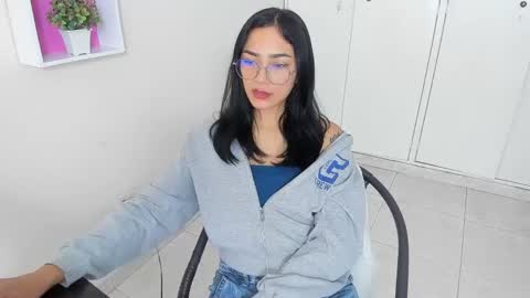 Camila online show from March 4, 1:59 pm