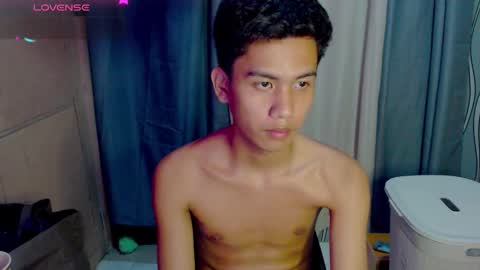 asian_ainsley69 online show from February 14, 6:54 pm