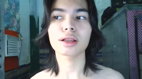 asian_babyboi online show from December 21, 9:54 pm