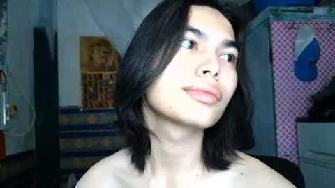 asian_babyboi online show from July 7, 12:23 am