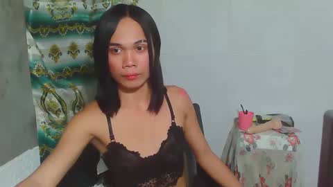 asian_hillary online show from January 8, 6:52 pm