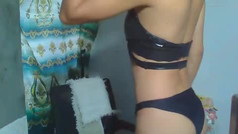 asian_hillary online show from January 10, 7:04 am