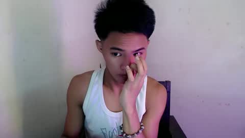 asian_lover05 online show from February 21, 4:15 am