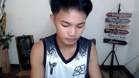 asian_lover05 online show from October 11, 5:49 pm