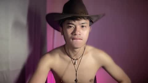 asian_paulox online show from January 18, 1:25 am