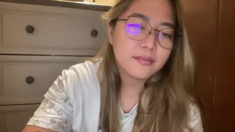 Curvy online show from July 19, 3:03 pm
