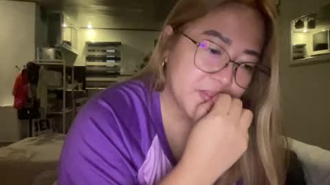 Curvy online show from August 4, 10:17 pm