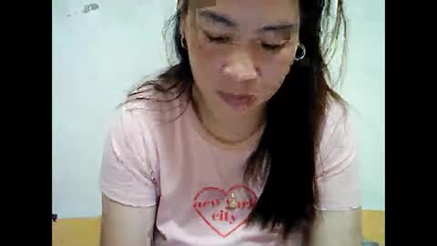 asiancutie143 online show from November 17, 9:50 pm