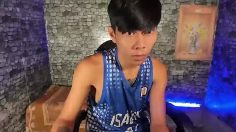 mark online show from May 5, 10:48 pm
