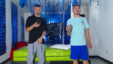 Snapshot of asmodeus7100 chatting on February 24, 12:09 am THOMAS AND DAMIAND online show from February 24, 12:09 am