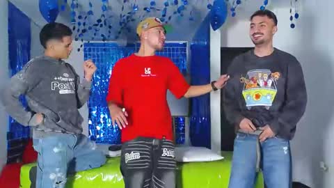 Snapshot of asmodeus7100 chatting on March 3, 12:15 am THOMAS AND DAMIAND online show from March 3, 12:15 am