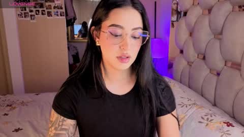 Ashley online show from November 6, 3:48 pm