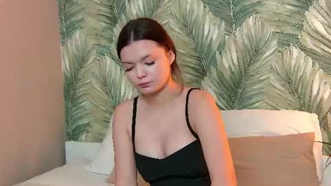Aster Quinn online show from July 27, 3:59 am