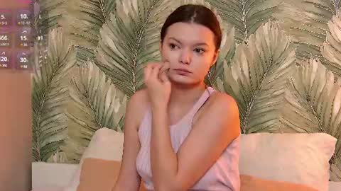 Aster Quinn online show from June 25, 3:47 am