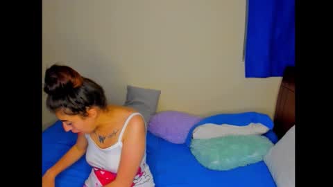 Mag and Molly online show from January 15, 3:04 am