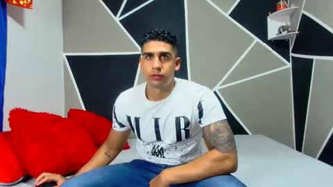 Snapshot of astromgrey chatting on December 19, 6:45 am Astrom model independent online show from December 19, 6:45 am